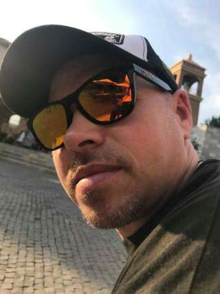 RickyJ-3352552