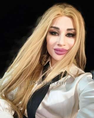 trans girl Rizanova2500 0486162