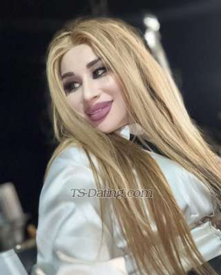 trans girl Rizanova2500 9751779