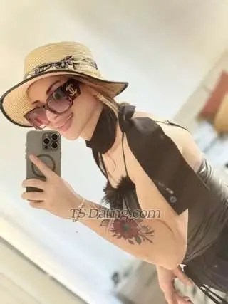 Shemale Rizanova2500 9752020