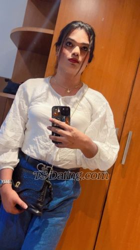 trans girl RuchiDixit 1534325 trans girl RuchiDixit 1534325