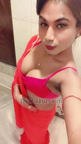 trans girl rheamalhotra 9196786