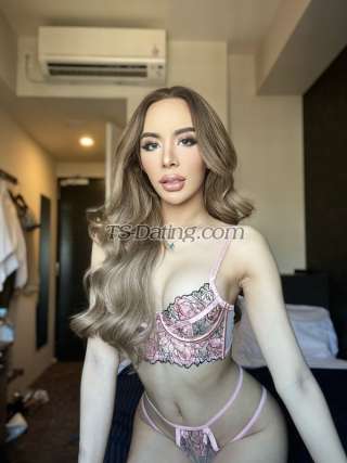 transsexuelle escort / SMILE SMILE / Japan