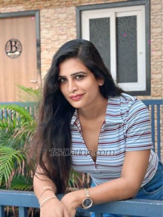 Shemale-Saara-9455105 