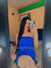 Scarlett Vene Zulia Transex Prêt à satisfaire vos besoins à 100% Je suis une fille trans de 22 ans 🥵 Parfumé, soigné, délicat, j'aime passer du bon temps, discuter, sortir, je n'aime pas les problèmes Si vous êtes intéressé, contactez-moi, sinon, continuez et ne me dérangez pas. Vendre du contenu💸💸