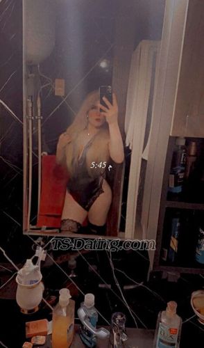 Shemale-Selena2-9590904 