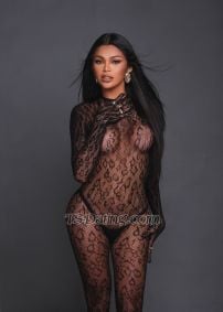 SexyKatrina Tokyo Transex Ciao, sono Katrina, la barbie dalla pelle color cioccolato, femminile ma perfettamente funzionante, carina anche senza trucco. Molto semplice e divertente con cui stare! Sono molto colloquiale, quindi posso essere una compagnia divertente per te! Soddisferà al 100% i tuoi desideri e le tue fantasie!