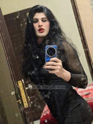 trans girl ShanzaKhan 2813432