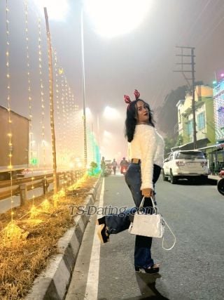 trans girl SizzlingPriya 9688570