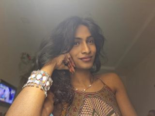SumiKay-6888567 