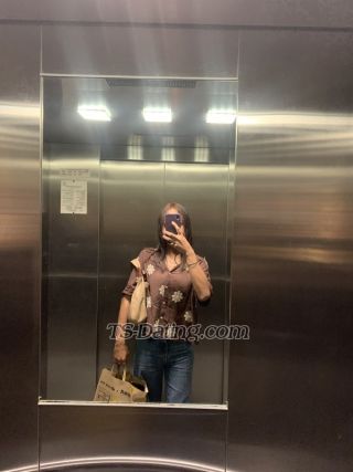 transsexual escort / Suzzie025 / India