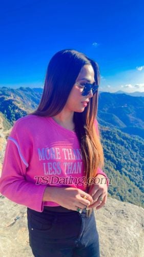 trans girl Sweetrahi 9602339