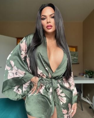 transsexual escort / sasha diamond / Cyprus