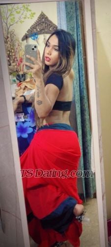 trans girl rosytop 2207550