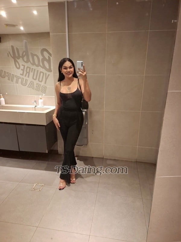 Kim leo Ladyboy Escort - Kuala Lumpur Malaysia - TS-DATING.COM @ ts-dating.com