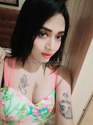 trans girl TgirlLayra 6385324