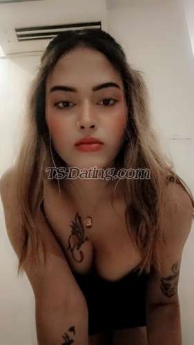 trans girl TgirlLayra 6647198