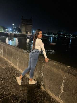 trans girl stunniglayra 2229483