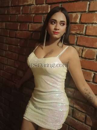 trans girl stunniglayra 4178351