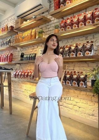 trans girl Themodernmuse 9972701