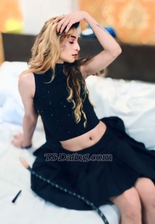 transsexual escort / Tiffy / India