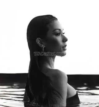 Shemale TransZoeRed 7622109