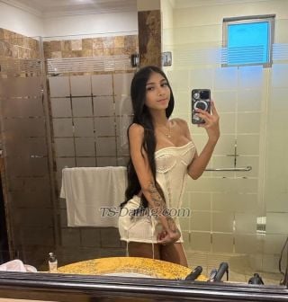 escort dello shemale / Tsemiliaa / Japan