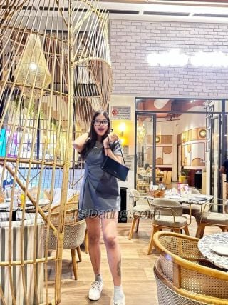 trans girl Tshrieng 5992054 trans girl Tshrieng 5992054