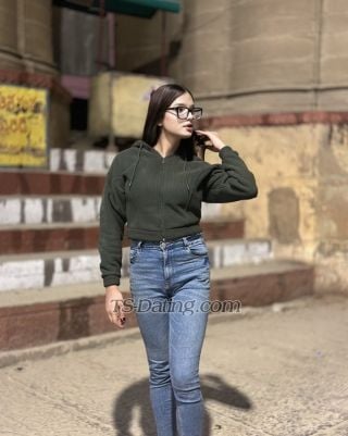 trans girl Tshrieng 6495719 trans girl Tshrieng 6495719