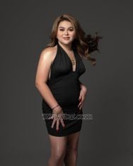transmar1lag transmar1lag Frankfurt Transex Intelligente, sûre d'elle et irrésistiblement pulpeuse – le genre de femme qu'on a envie de prendre dans ses bras. Je suis Mar1lag, une Philippine transgenre pré-opérée qui sait ce qu'elle veut et qui en profite à chaque instant. Ce n'est pas mon activité principale : je suis une cadre supérieure en publicité et en stratégie de marque, travaillant avec des PDG, des médecins, des avocats et des créatifs de renom pour les aider à peaufiner leur présence en ligne. Mais quand je voyage, pourquoi ne pas m'offrir un peu de plaisir tout en créant des liens inoubliables ? Je suis sensuelle, aventureuse et j'aime les moments excitants, au lit comme en dehors. Attendez-vous à de la passion, de l'espièglerie et un parfait mélange de classe et de sensualité – parce que la confiance en soi est sexy. Je suis là pour des expériences authentiques et sans filtre, alors oublions les fantasmes et plongeons dans l'authentique. Si vous cherchez une fille mince et menue, je ne suis pas faite pour vous. J'ai des courbes, de celles qu'on a envie de toucher, de serrer dans ses bras et de s'y perdre. Venez rencontrer une femme qui saura vous combler, stimuler votre esprit et vous donner envie d'en avoir plus. Amusons-nous. Restons authentiques.