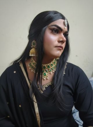 Crossdresser / Urvi0425 / India