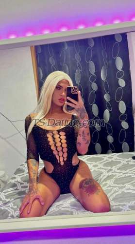 trans girl Viky20 8768475 trans girl Viky20 8768475