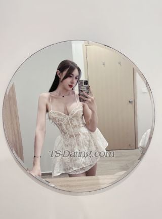 Shemale-VyJolieeee-2483675 