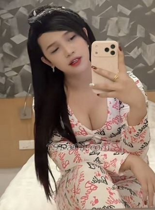 trans girl WildButSweet 2477759 trans girl WildButSweet 2477759