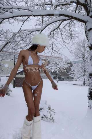 trans girl Xtinedior 1100231