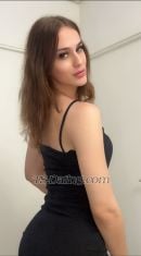 Amber Xtsescort Xtsescort Valencia Transex Sono un'esperienza unica, la combinazione perfetta di eleganza, passione e mistero. Non offro solo compagnia; creo un'atmosfera che risveglia tutti i sensi. Ogni incontro con me è un viaggio: intenso, sofisticato e ricco di momenti che rimangono impressi nella memoria. Posso essere delicata e sensuale, ma anche focosa e provocante quando il desiderio lo richiede. Amo il gioco della seduzione, leggere le fantasie in uno sguardo e trasformarle in realtà, lasciando impressioni indimenticabili.