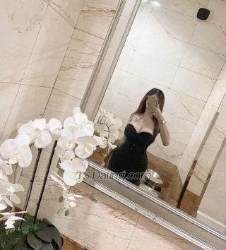 trans girl Xyuna 2037306