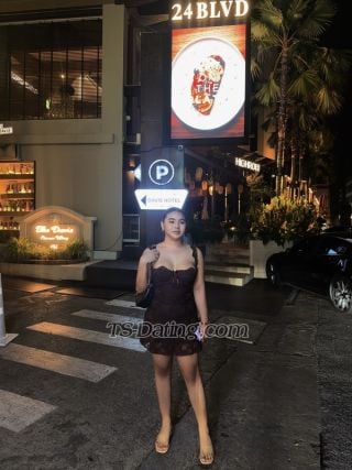trans girl YourAndrea 0925866