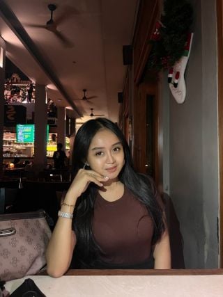 Female / yaya18 / Indonesia