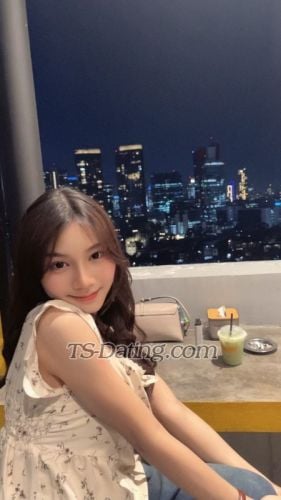 trans girl Zeralove 2183205