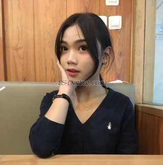 trans girl Zeralove 5547533