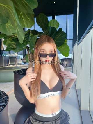 trans girl Zoaballball 8392621